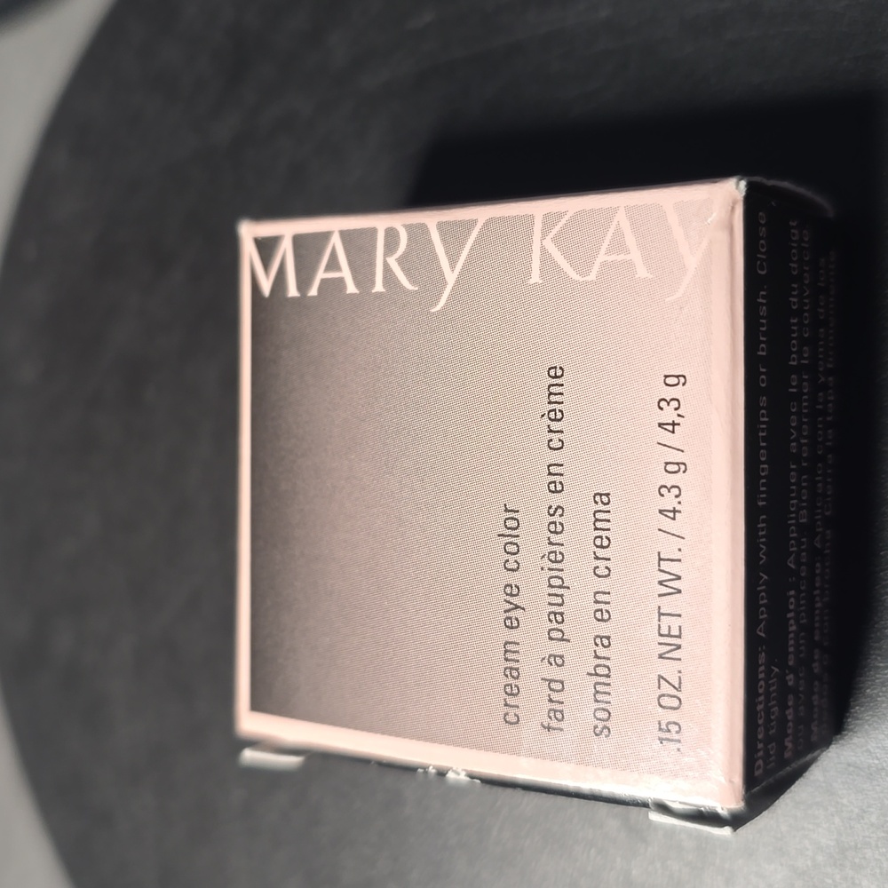 Mary Kay Cream Eye Color - Elegant Violet